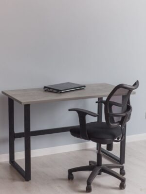 Стол компьютерный Good Desk LIGHT,размер 90х60х75 см, цвет ателье светлый, цвет ножек черный