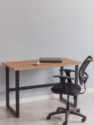 Стол компьютерный Good Desk LIGHT,размер 75х55х75 см, цвет дуб золотой, цвет ножек черный