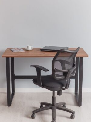 Стол компьютерный Good Desk LIGHT,размер 120х60х75 см, цвет дуб табачный, цвет ножек черный