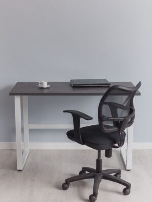 Стол компьютерный Good Desk LIGHT,размер 90х60х75 см, цвет ателье темный, цвет ножек белый