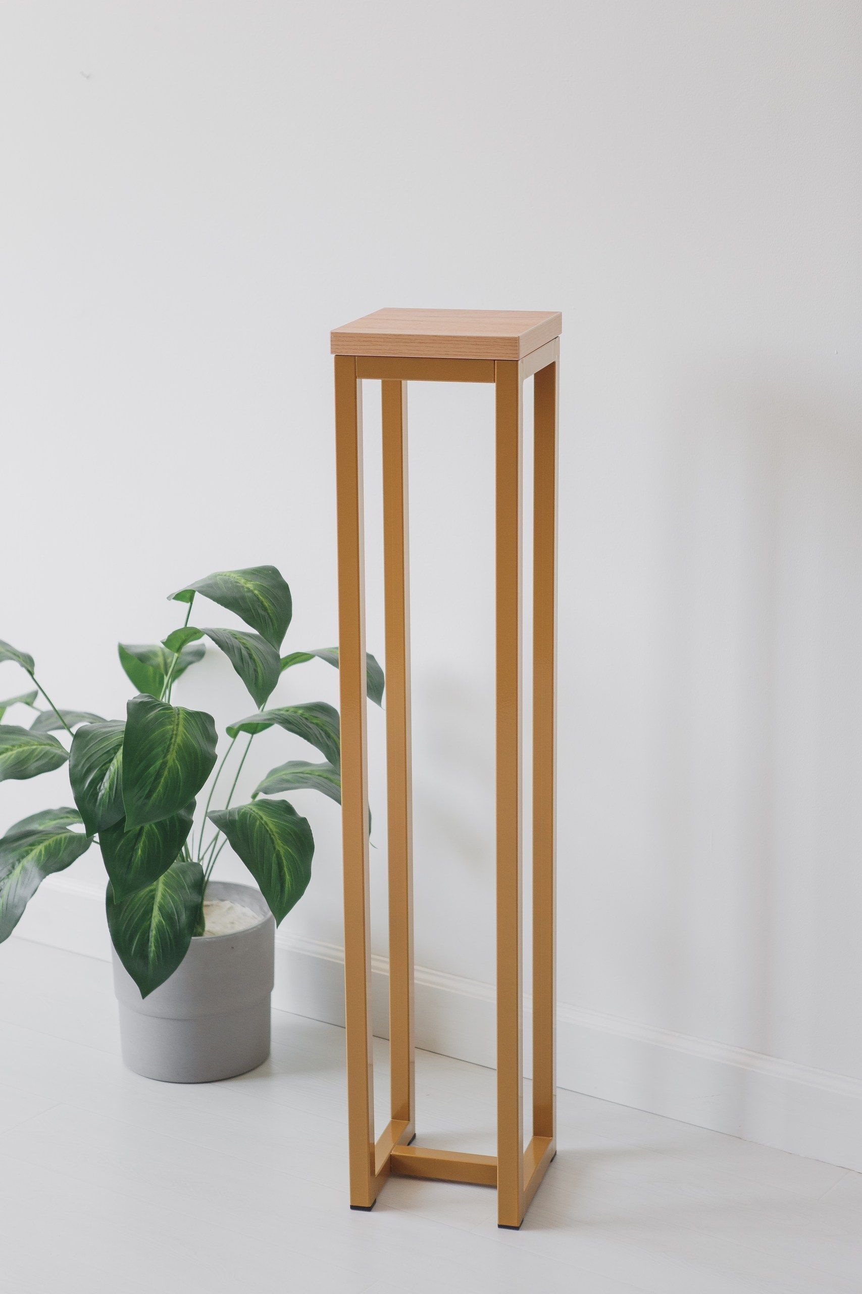 Цветочница-подставка Flowers Tower 100х20х20см дуб золотой, корпус золотой
