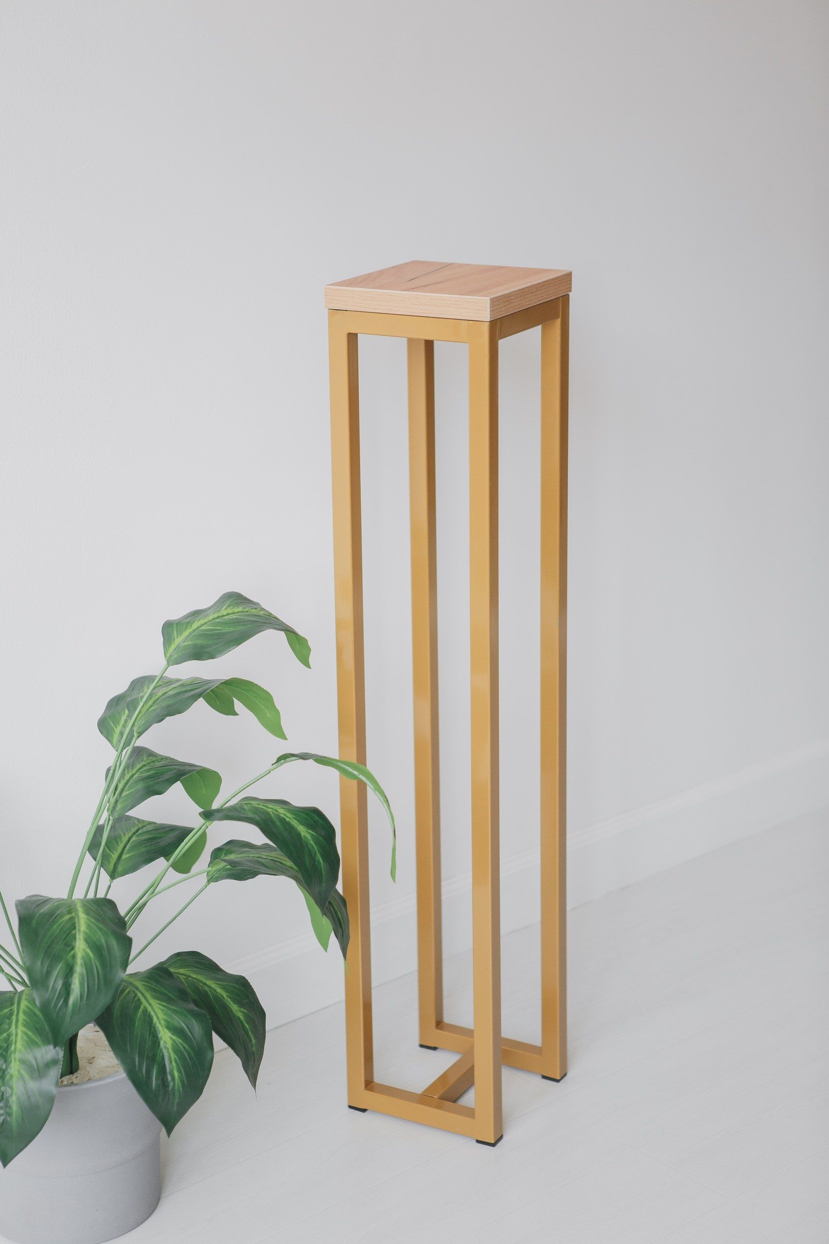 Цветочница-подставка Flowers Tower 100х20х20см дуб золотой, корпус золотой