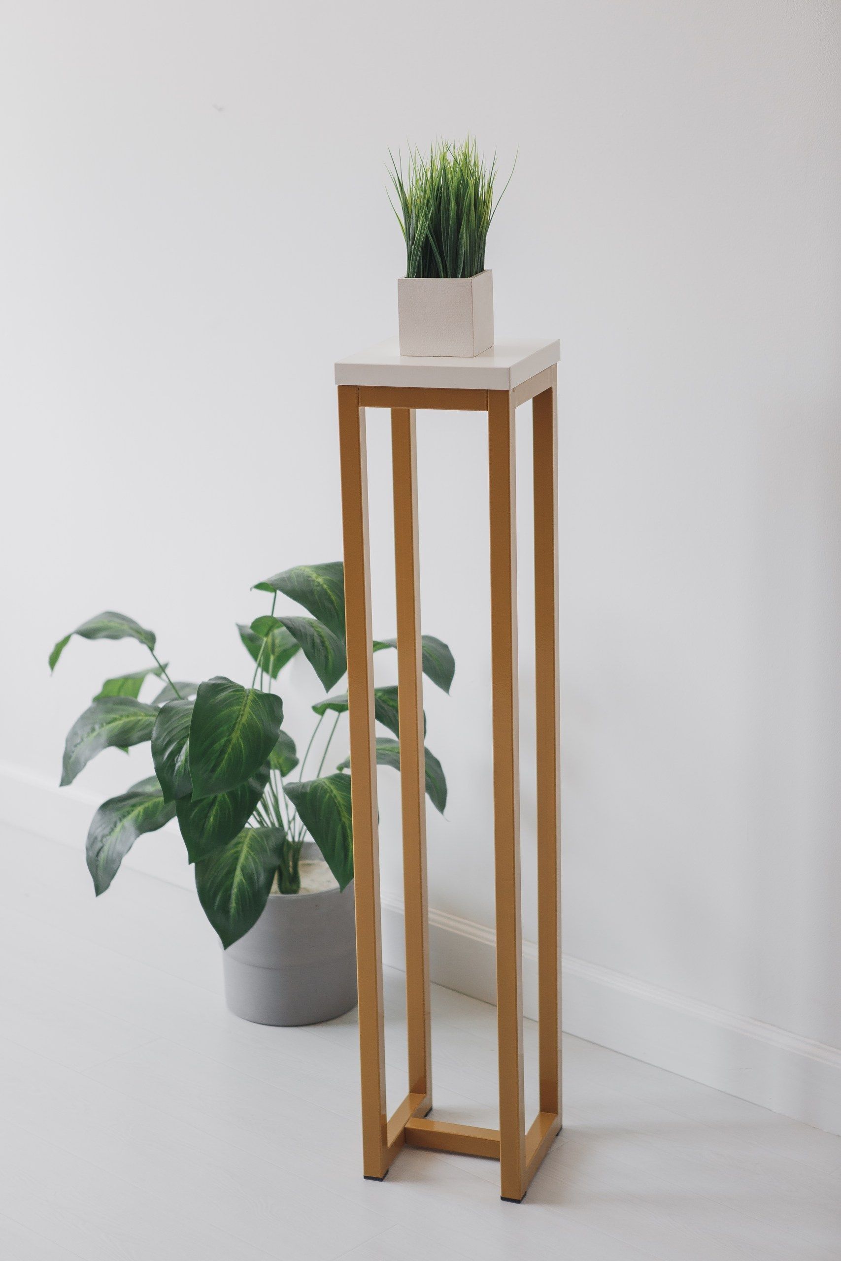 Цветочница-подставка Flowers Tower 100х20х20см белый, корпус золотой