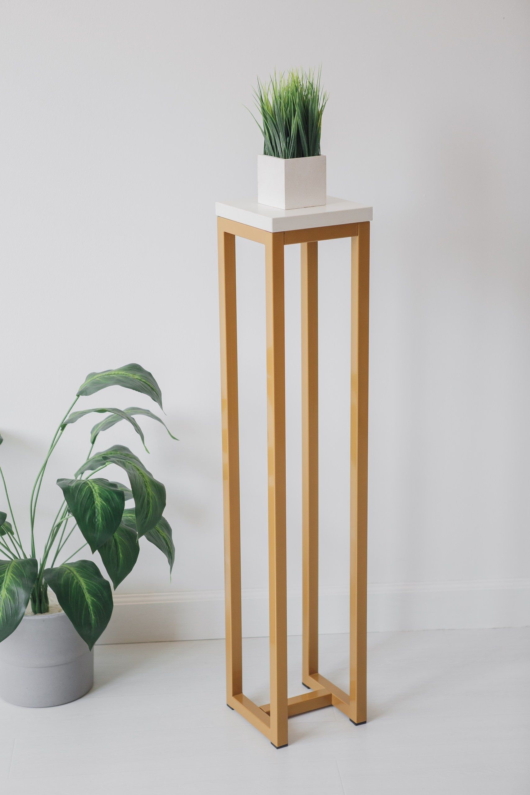 Цветочница-подставка Flowers Tower 100х20х20см белый, корпус золотой