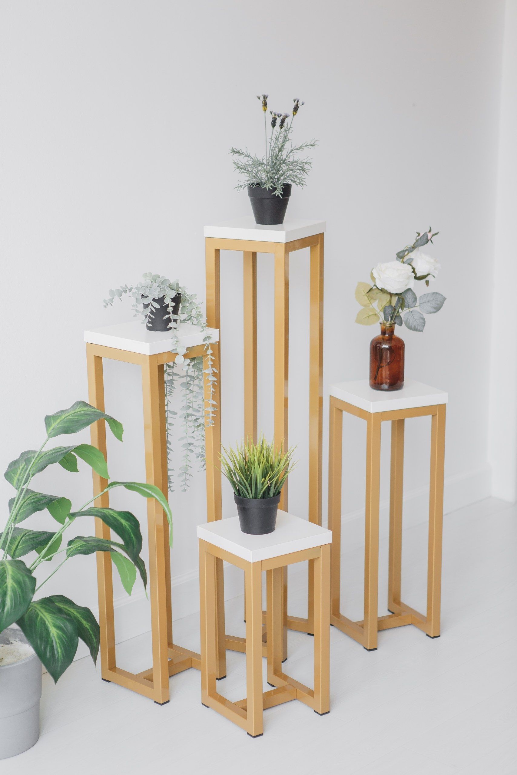 Цветочница-подставка Flowers Tower 80х20х20 см белый, корпус золотой