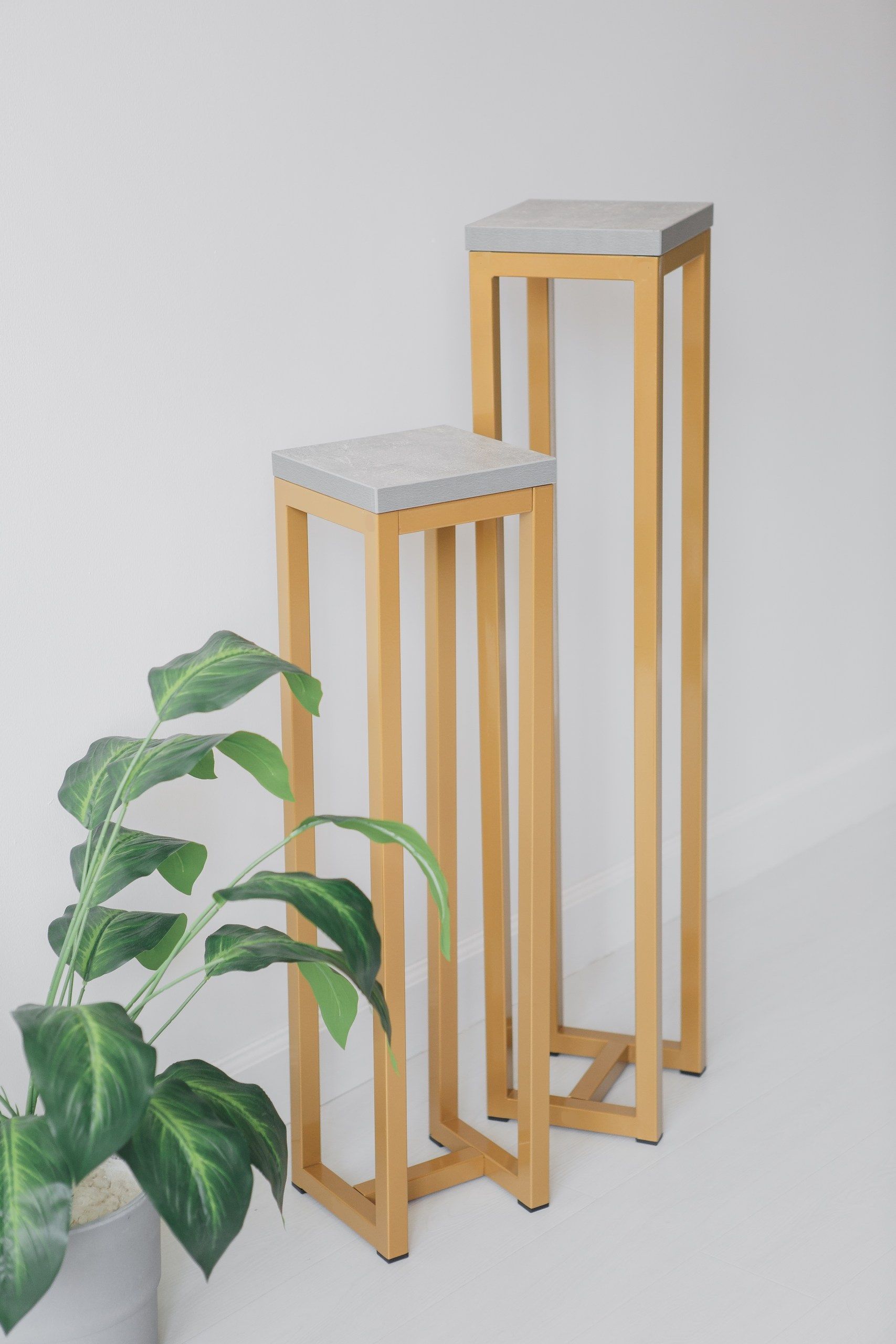 Цветочница-подставка Flowers Tower 100х20х20см ателье светлый, корпус золотой