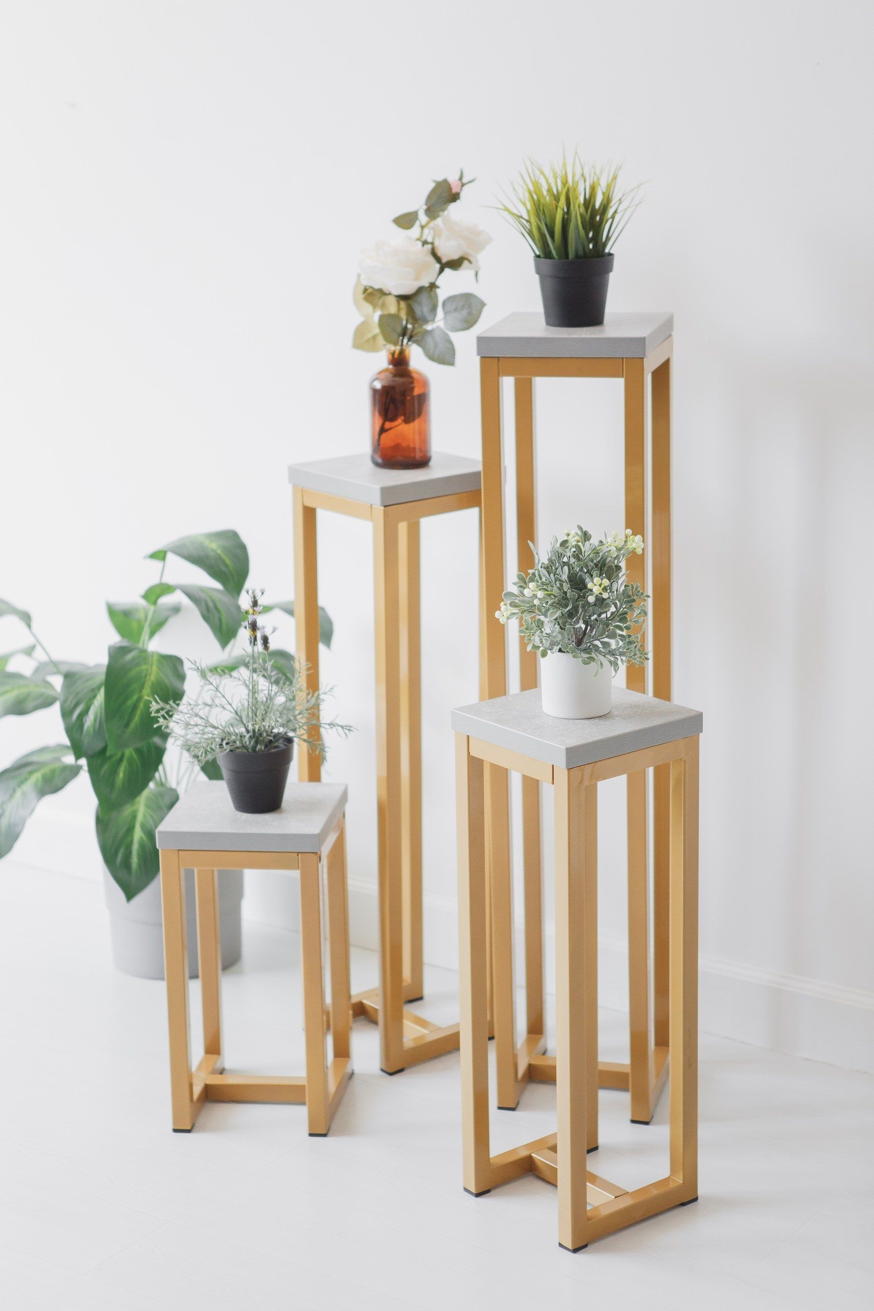 Цветочница-подставка Flowers Tower 100х20х20см ателье светлый, корпус золотой