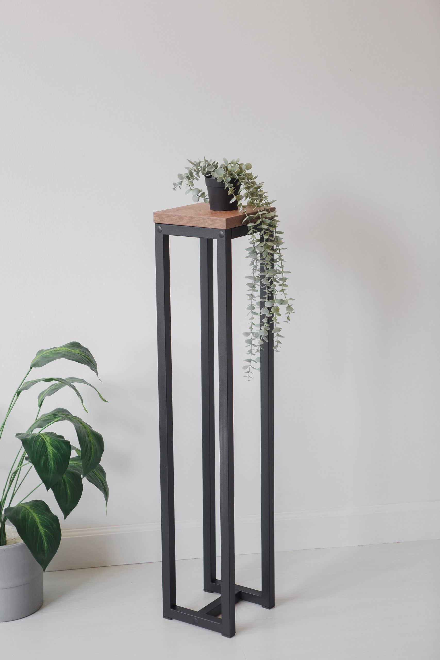 Цветочница-подставка Flowers Tower 100х20х20см дуб табачный, корпус черный