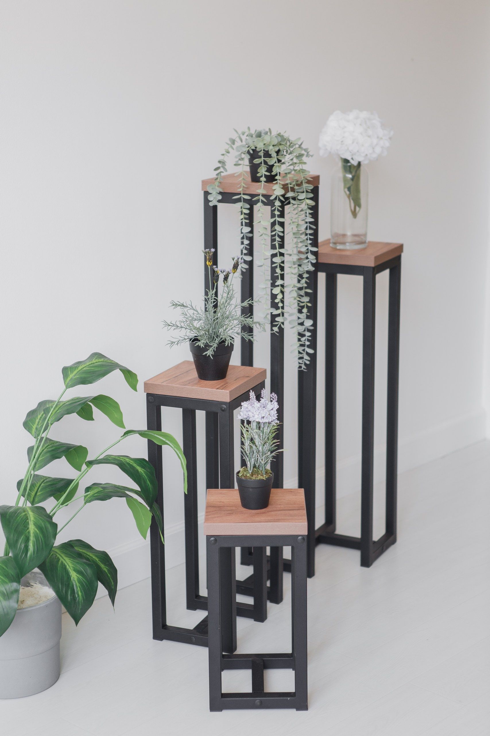 Цветочница-подставка Flowers Tower 100х20х20см дуб табачный, корпус черный