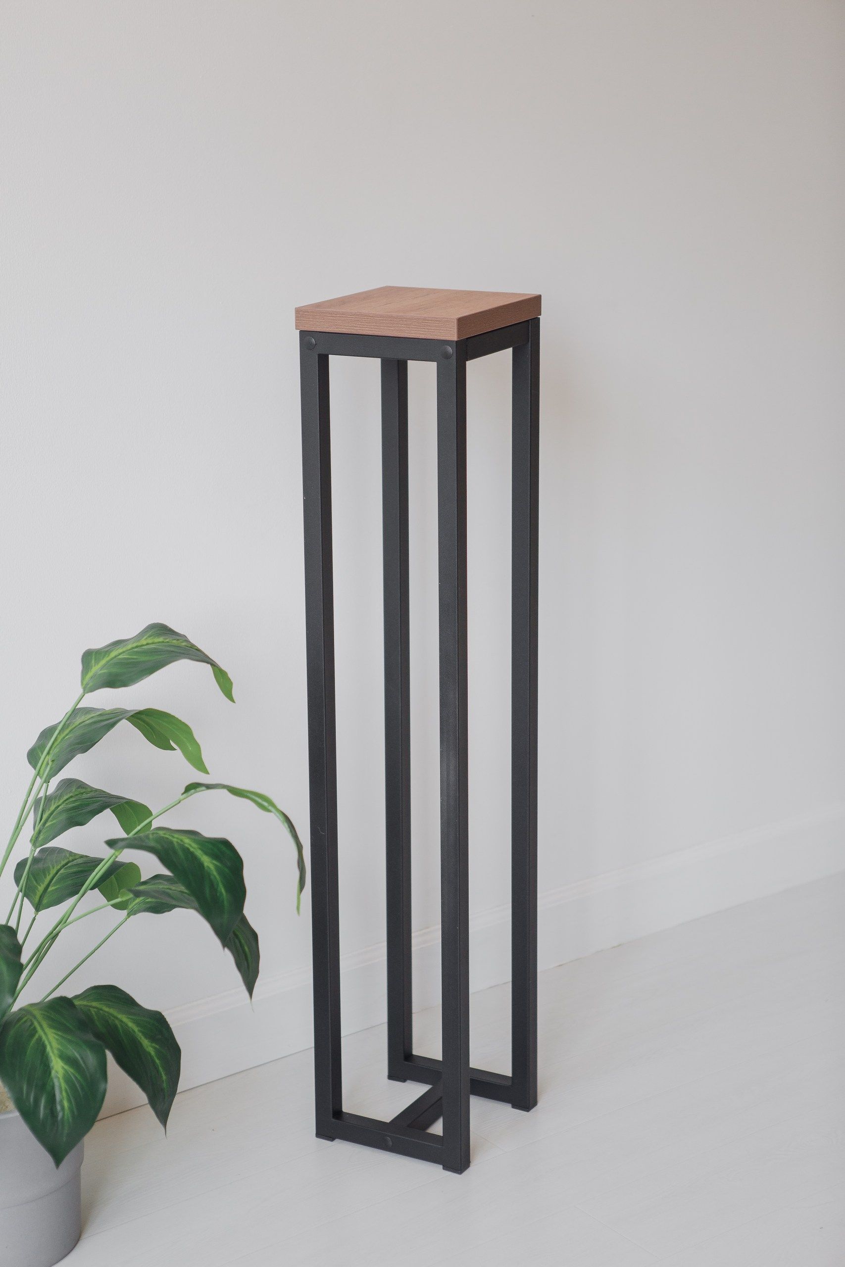 Цветочница-подставка Flowers Tower 100х20х20см дуб табачный, корпус черный