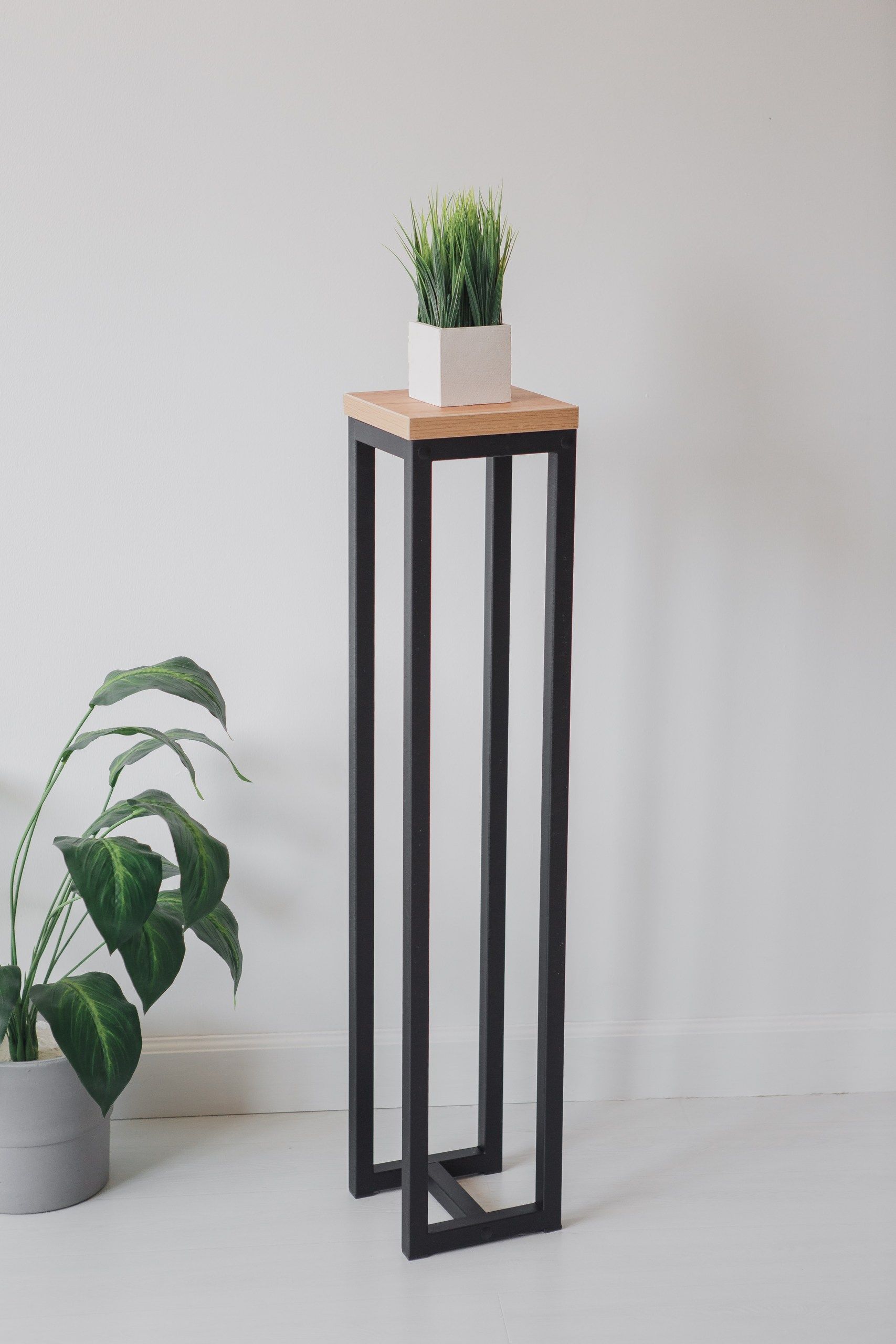 Цветочница-подставка Flowers Tower 100х20х20см дуб золотой, корпус черный
