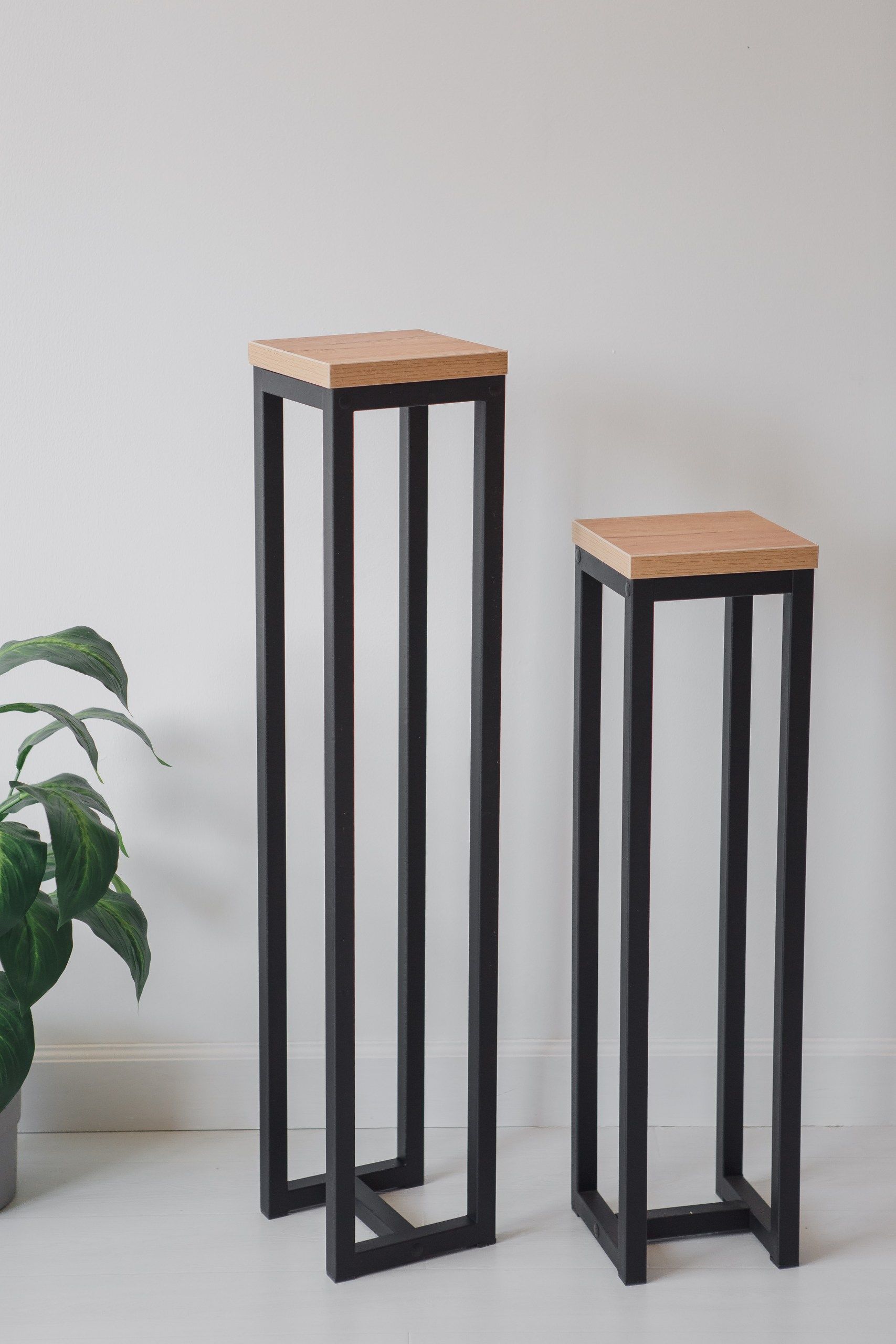 Цветочница-подставка Flowers Tower 100х20х20см дуб золотой, корпус черный