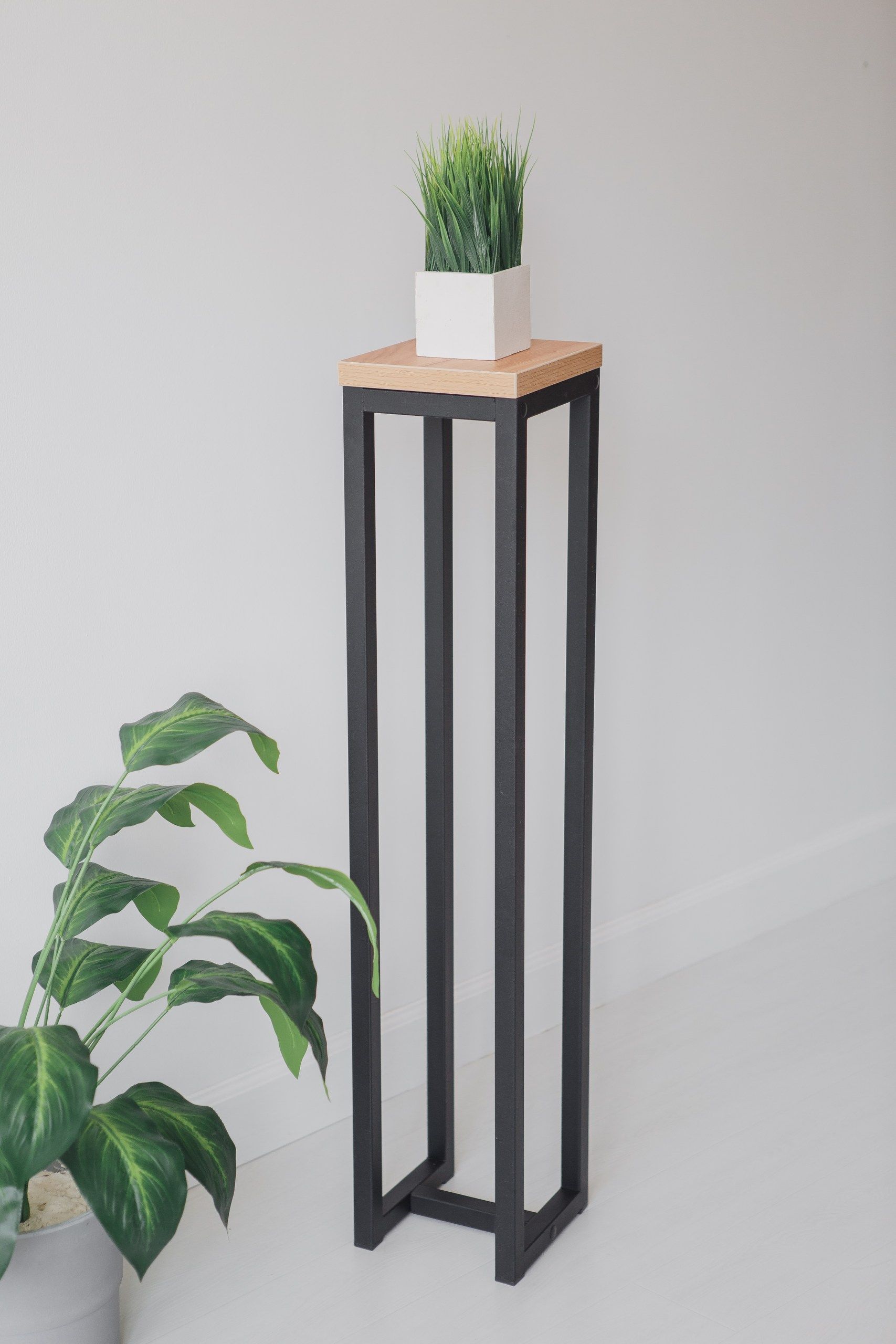 Цветочница-подставка Flowers Tower 100х20х20см дуб золотой, корпус черный