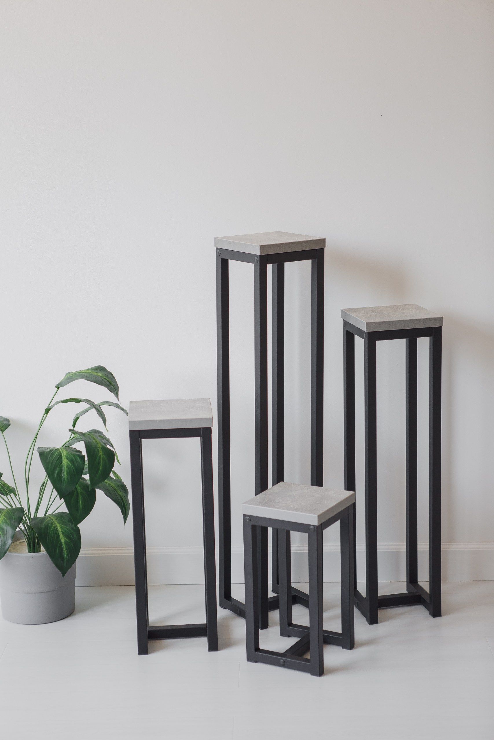 Цветочница-подставка Flowers Tower 100х20х20см ателье светлый, корпус черный