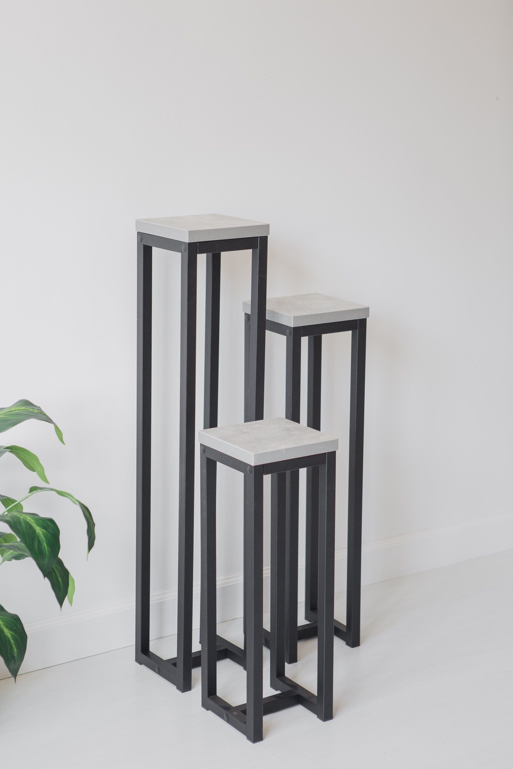 Цветочница-подставка Flowers Tower 100х20х20см ателье светлый, корпус черный