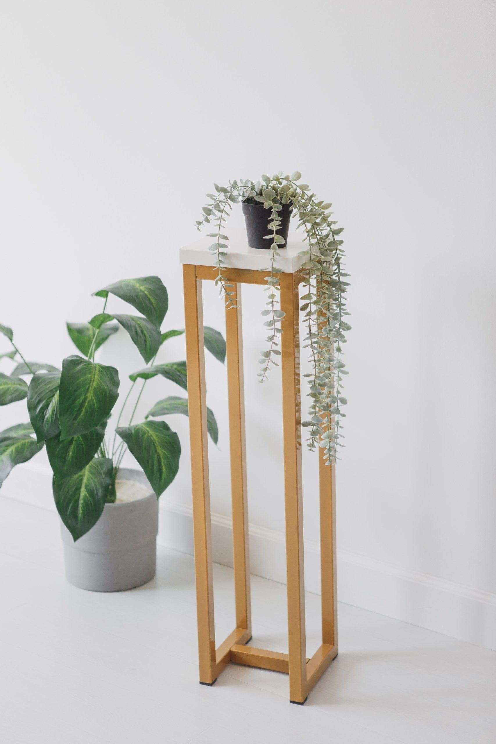 Цветочница-подставка Flowers Tower 80х20х20 см белый, корпус золотой