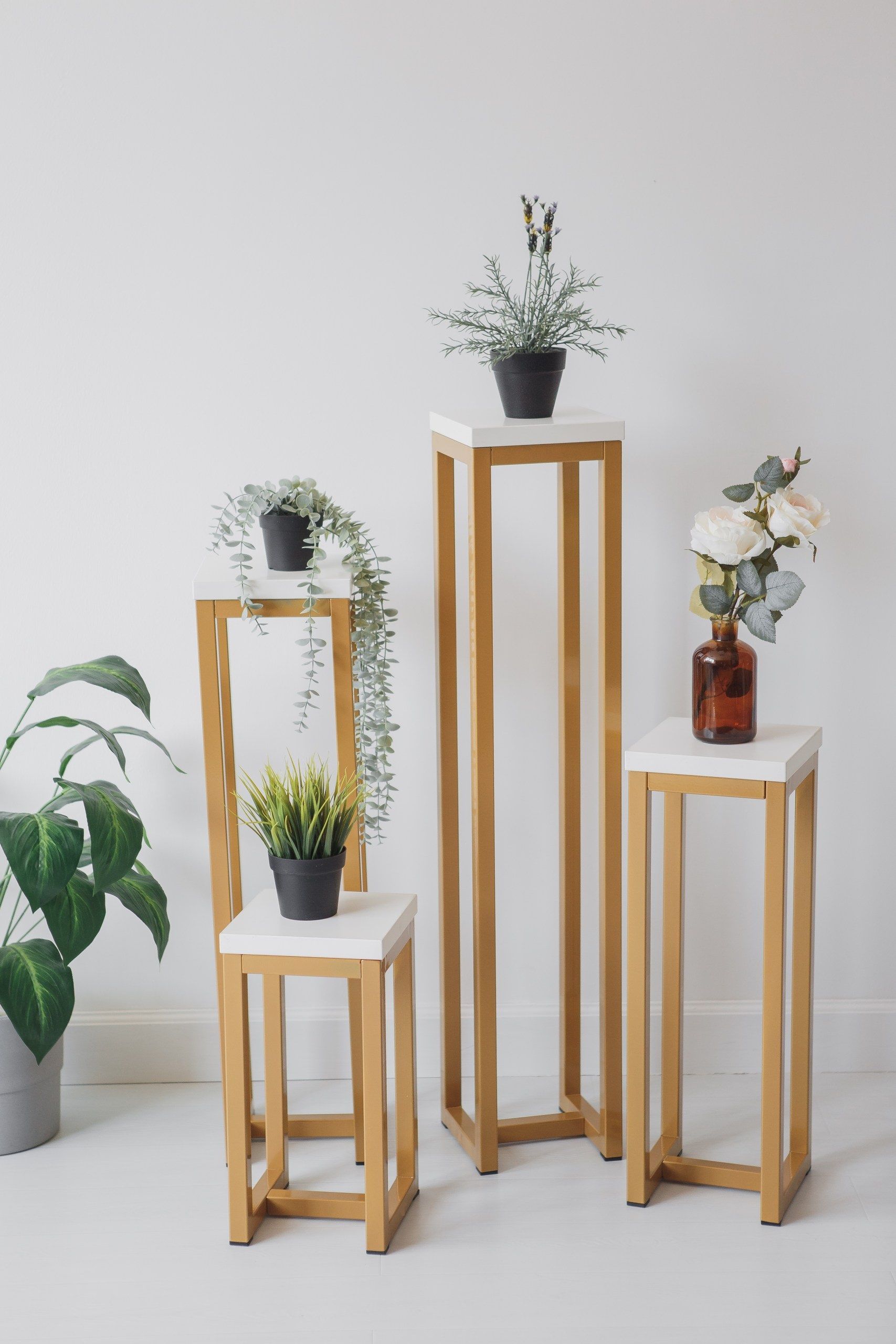 Цветочница-подставка Flowers Tower 80х20х20 см белый, корпус золотой