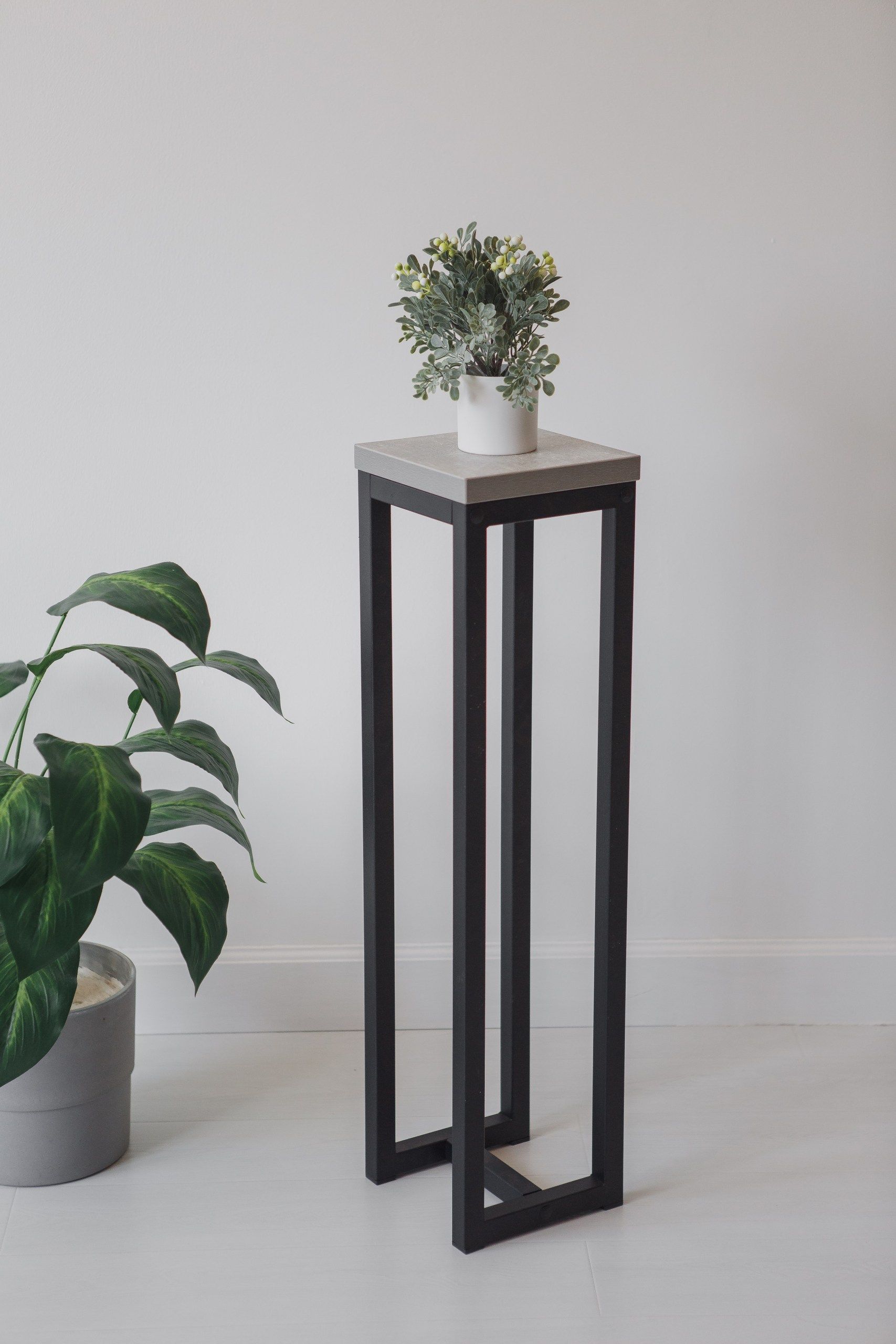 Цветочница-подставка Flowers Tower 80х20х20 см ателье светлый, корпус черный