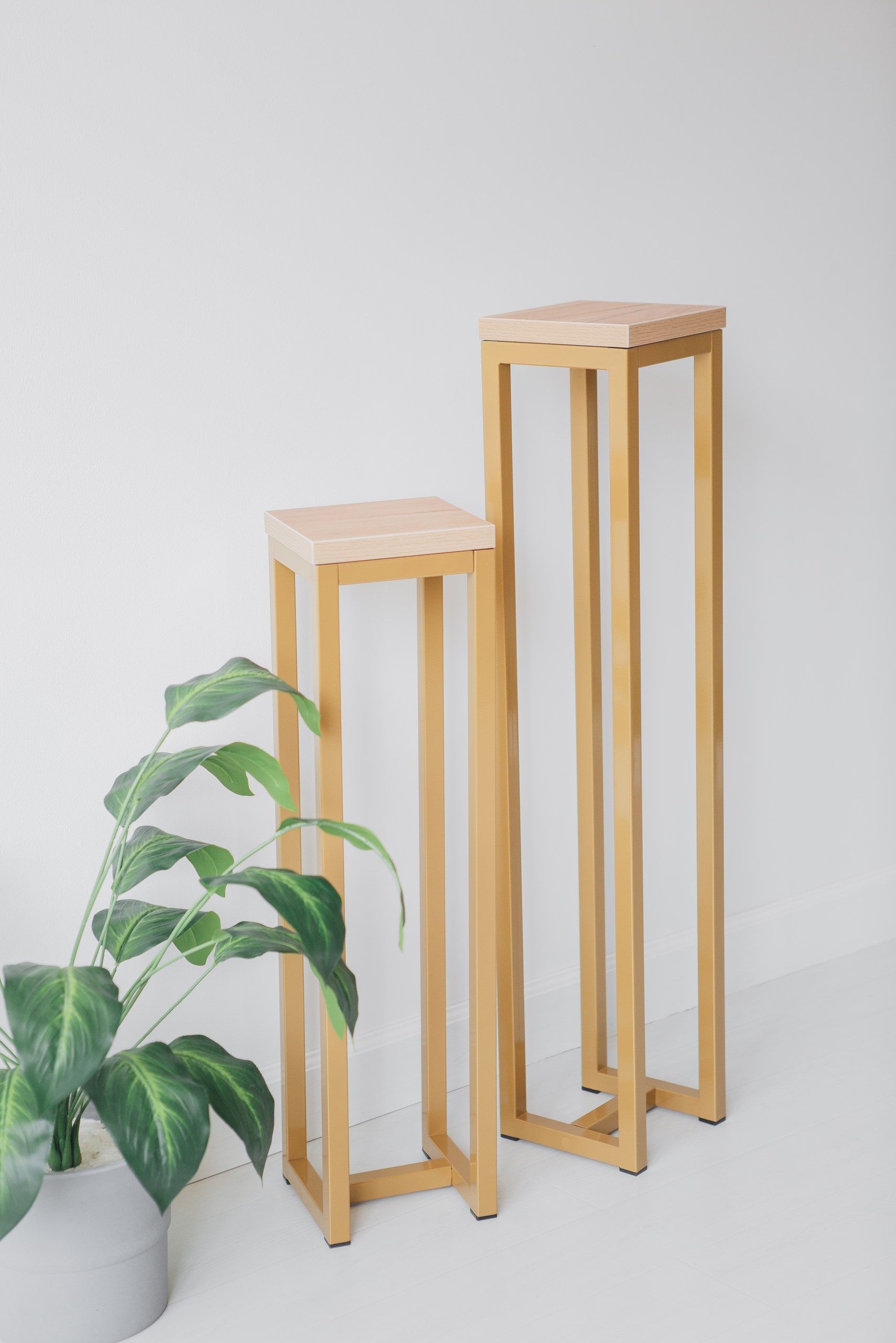 Цветочница-подставка Flowers Tower 100х20х20см дуб золотой, корпус золотой