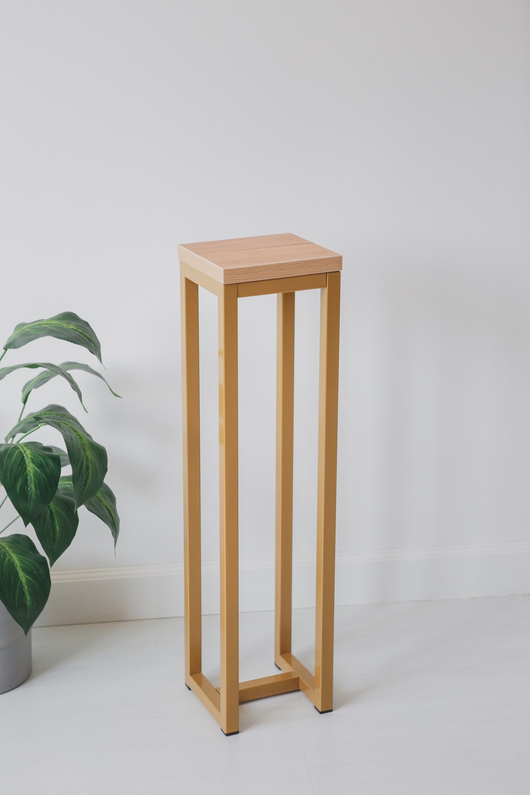 Цветочница-подставка Flowers Tower 80х20х20 см дуб золотой, корпус золотой