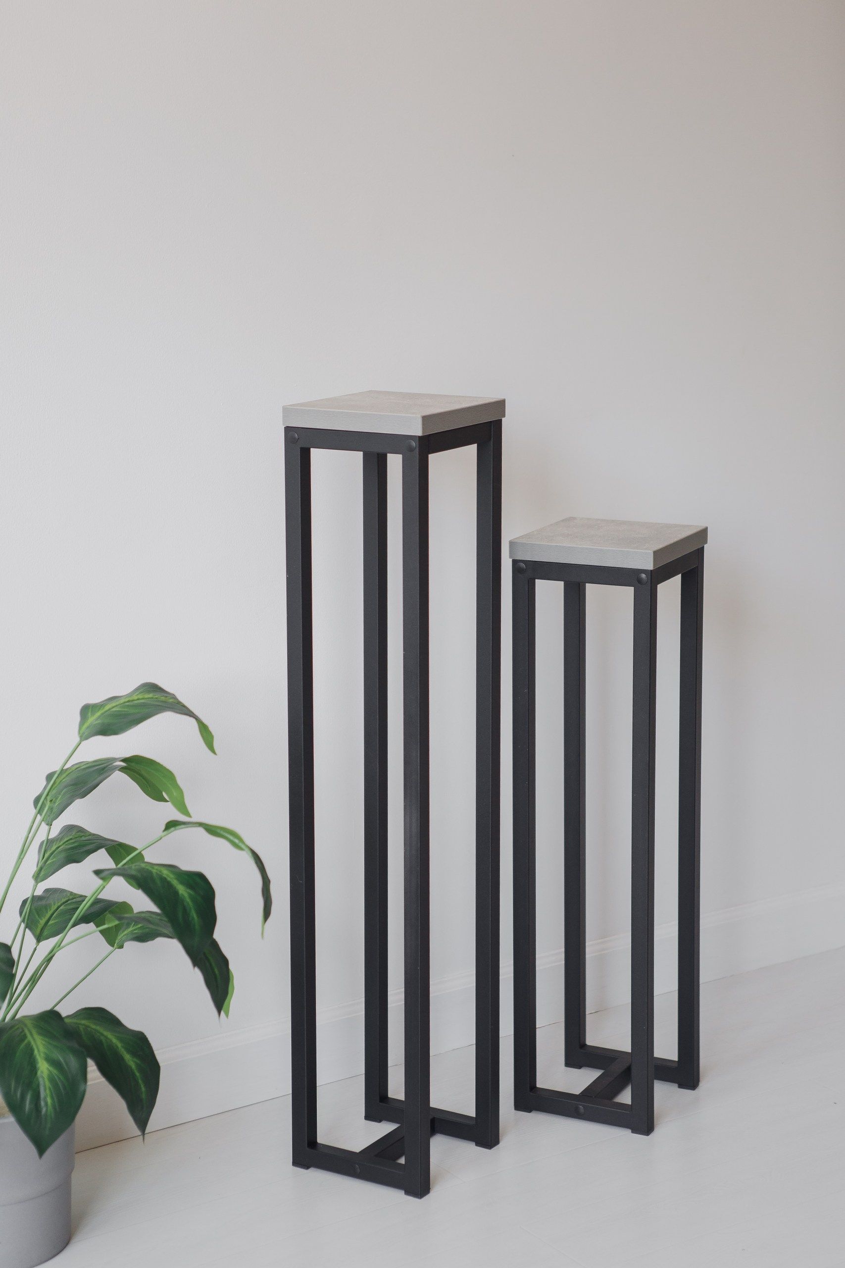 Цветочница-подставка Flowers Tower 60х20х20см ателье светлый, корпус черный