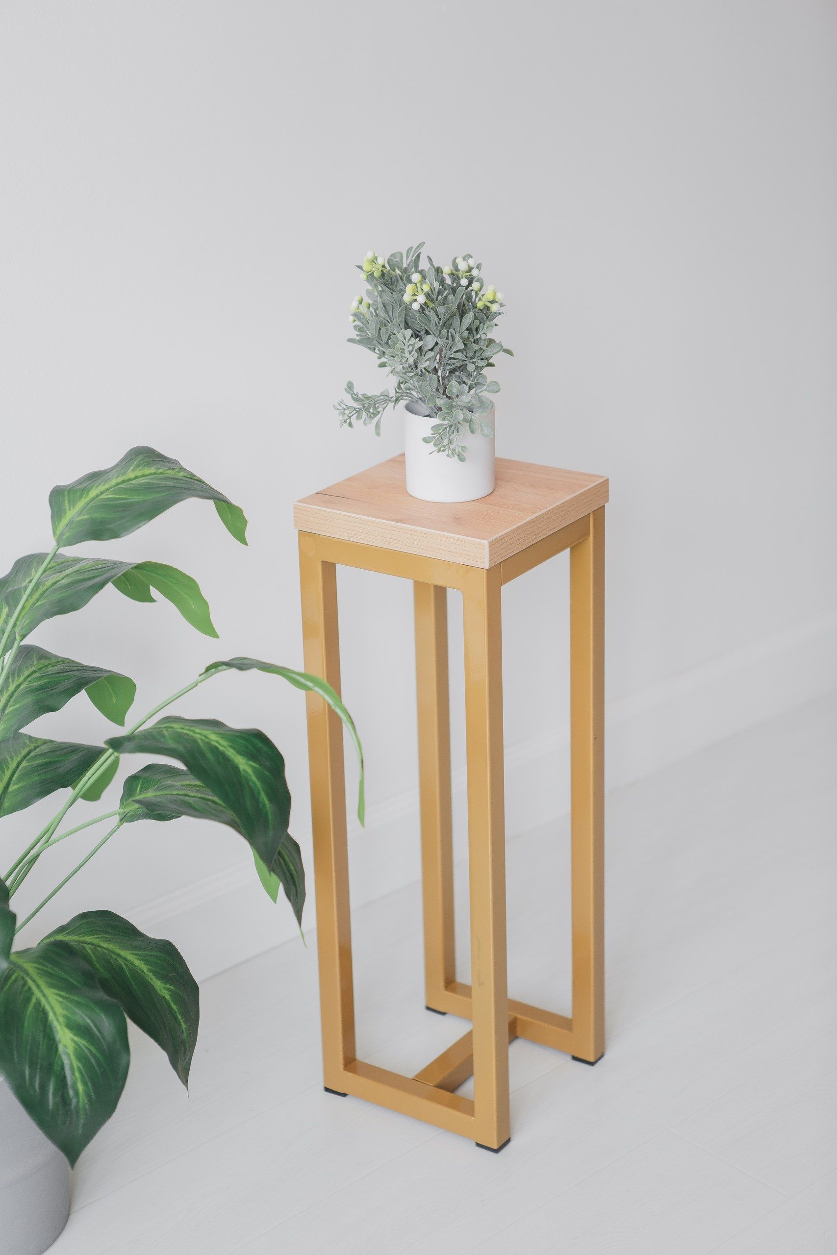Цветочница-подставка Flowers Tower 60х20х20см дуб золотой, корпус золотой