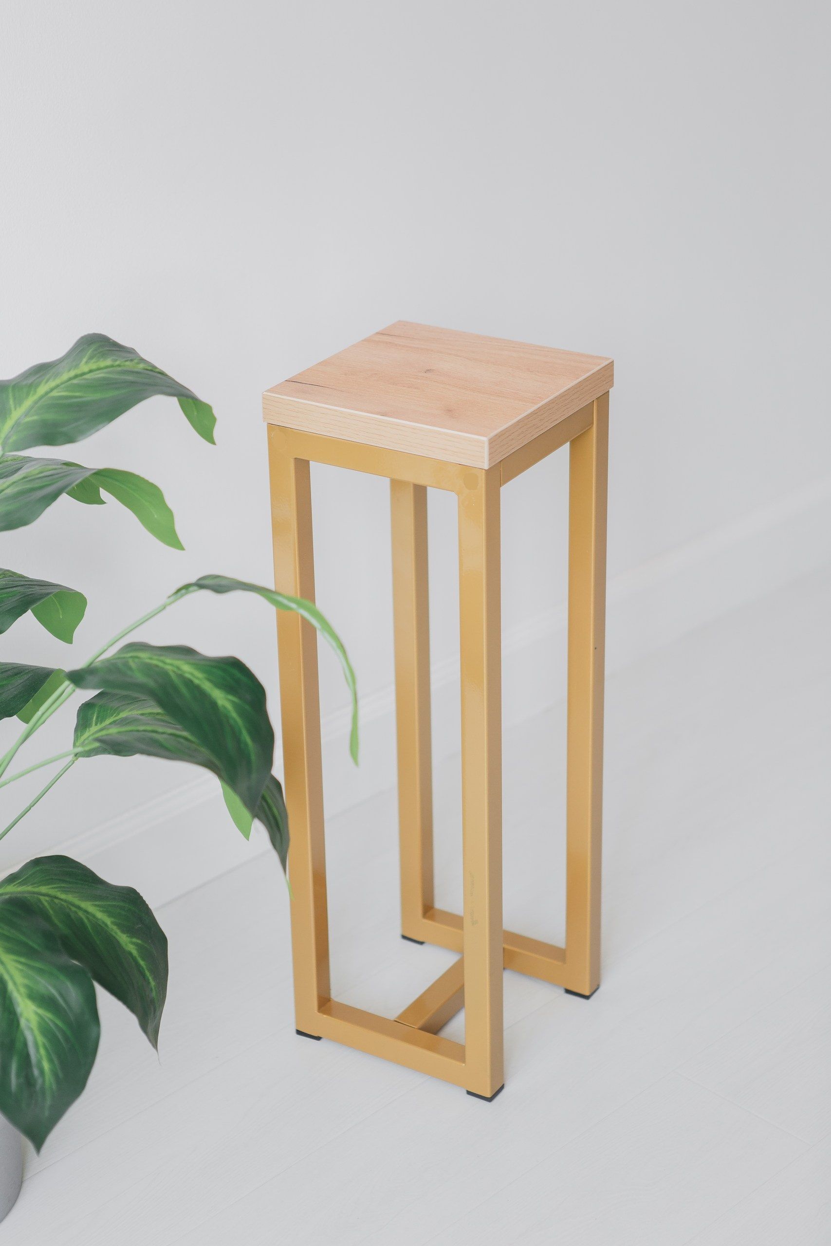 Цветочница-подставка Flowers Tower 60х20х20см дуб золотой, корпус золотой