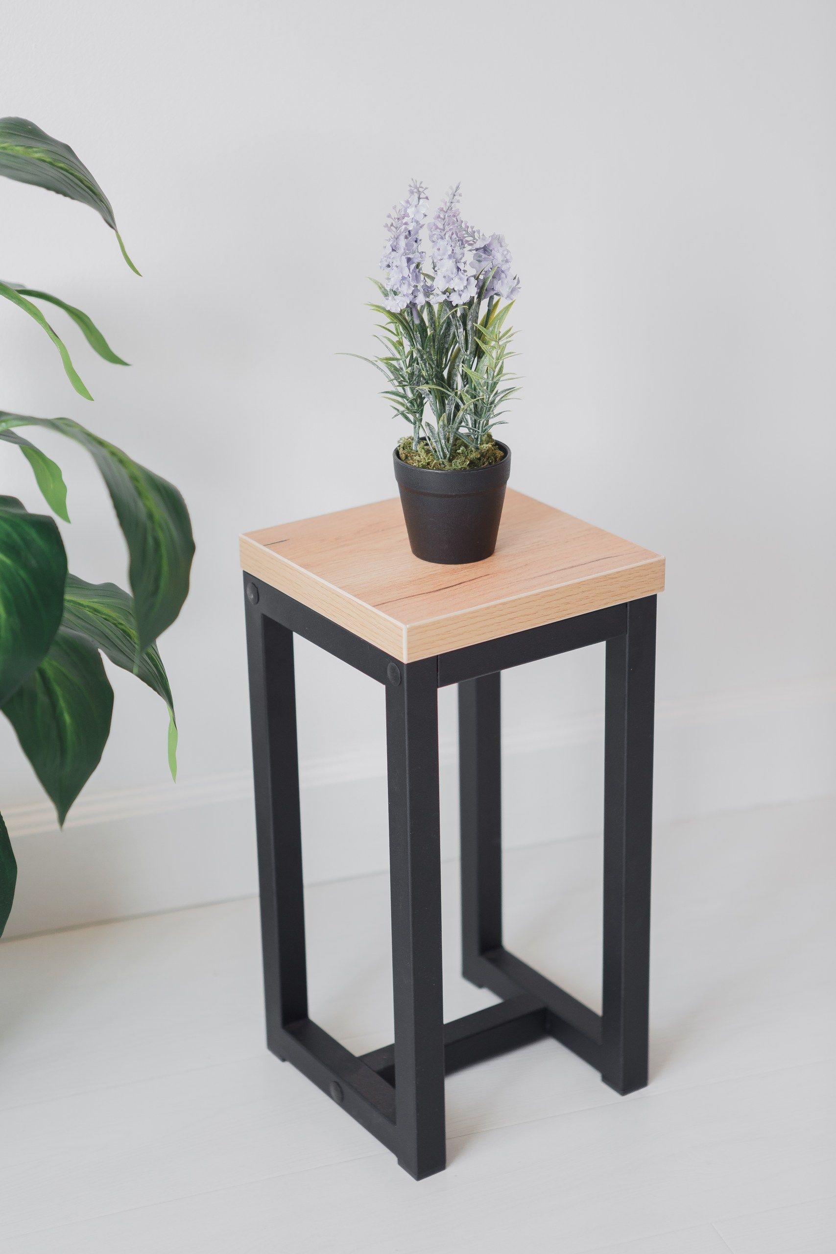 Цветочница-подставка Flowers Tower 40х20х20 см дуб золотой, корпус черный