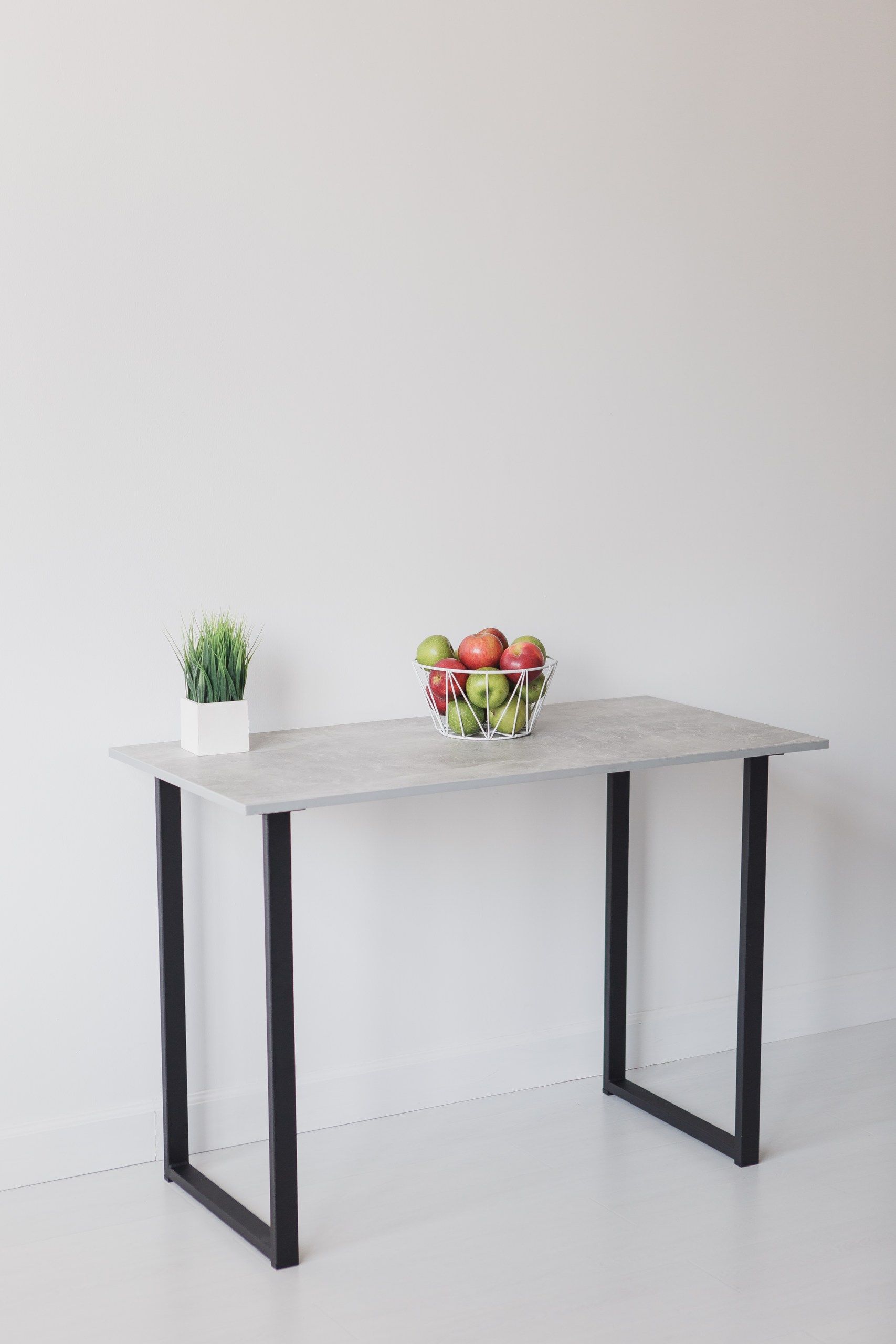 Стол обеденный кухонный письменный Universal Table 90х55см цвет ателье светлый, ножки черные