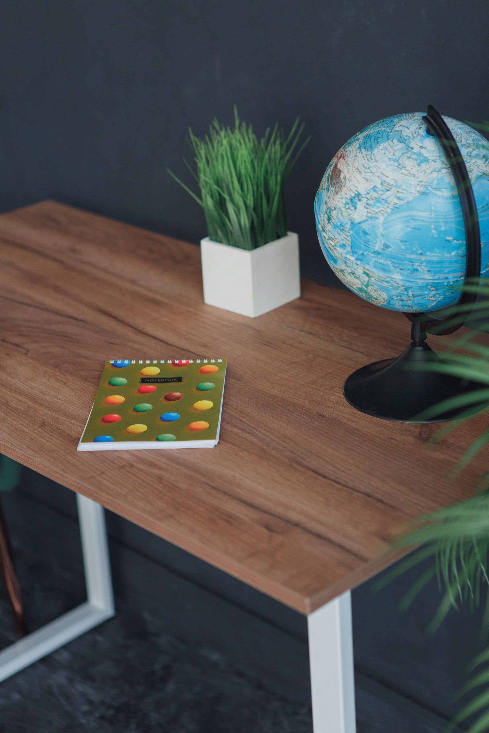 Стол обеденный кухонный письменный Universal Table 90х55см цвет дуб табачный, ножки белые